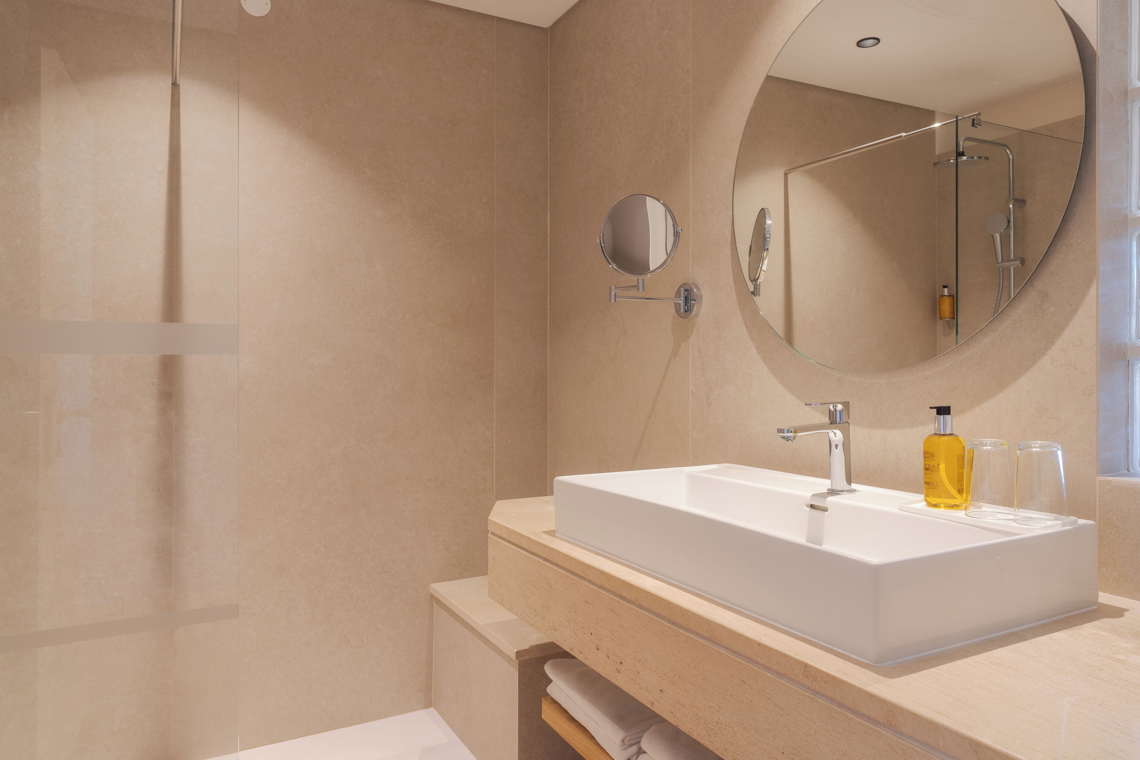 twin room, garden view | bathroom | shower, free toiletries, hair dryer, towels