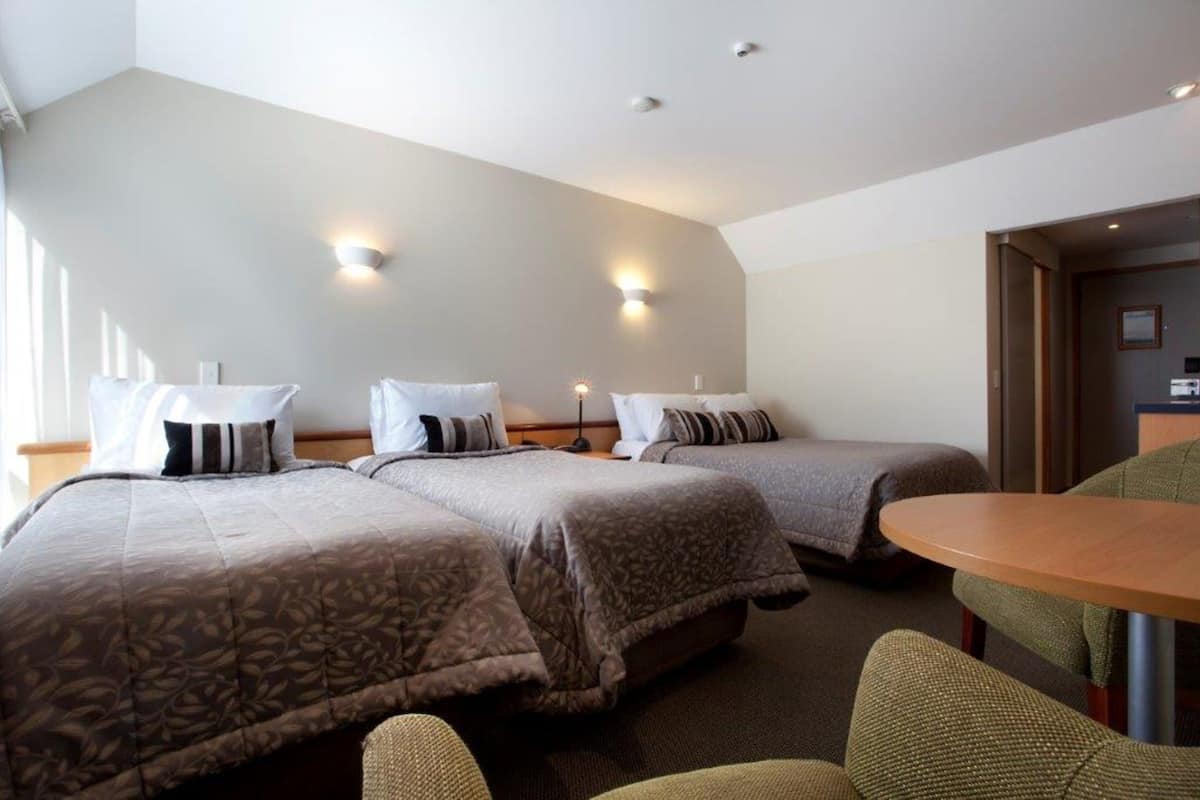 Coffre-fort, bureau, fer et planche Ă repasser, accĂšs au Wi-Fi (inclus)