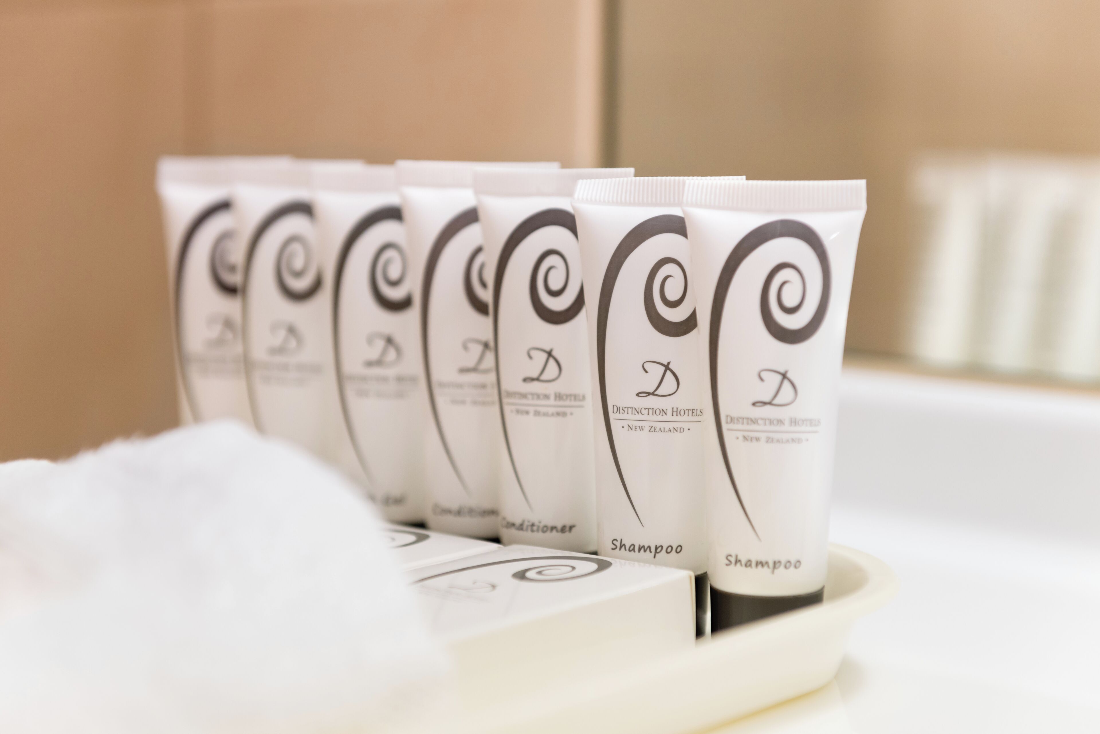 standard king room | bathroom | free toiletries, hair dryer, towels, soap