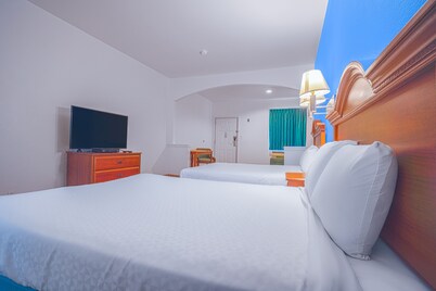 Island Inn by OYO Galveston Beach, TX