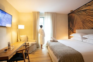 Couette en duvet d'oie, minibar, coffres-forts dans les chambres, bureau