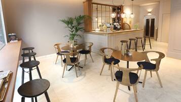 Baari (majoituspaikassa)