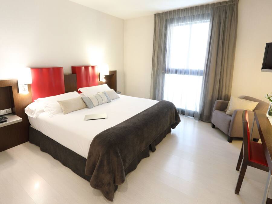 Down duvets, minibar, in-room safe, desk