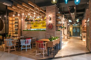 Snack bar
