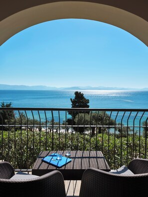 Superior Bungalow, Sea View | Terrace/patio