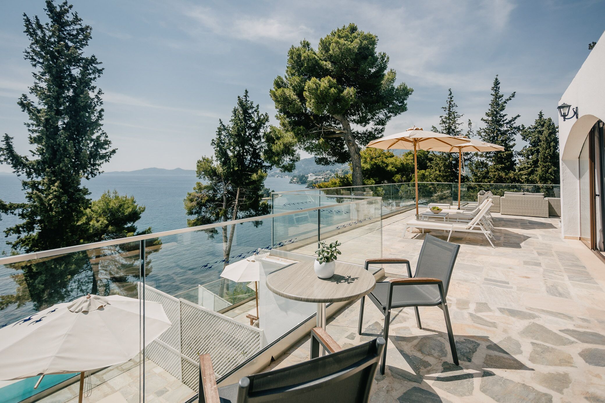 Deluxe Family Bungalow with Private Pool Sea & Mouse Island View | Terrace/patio