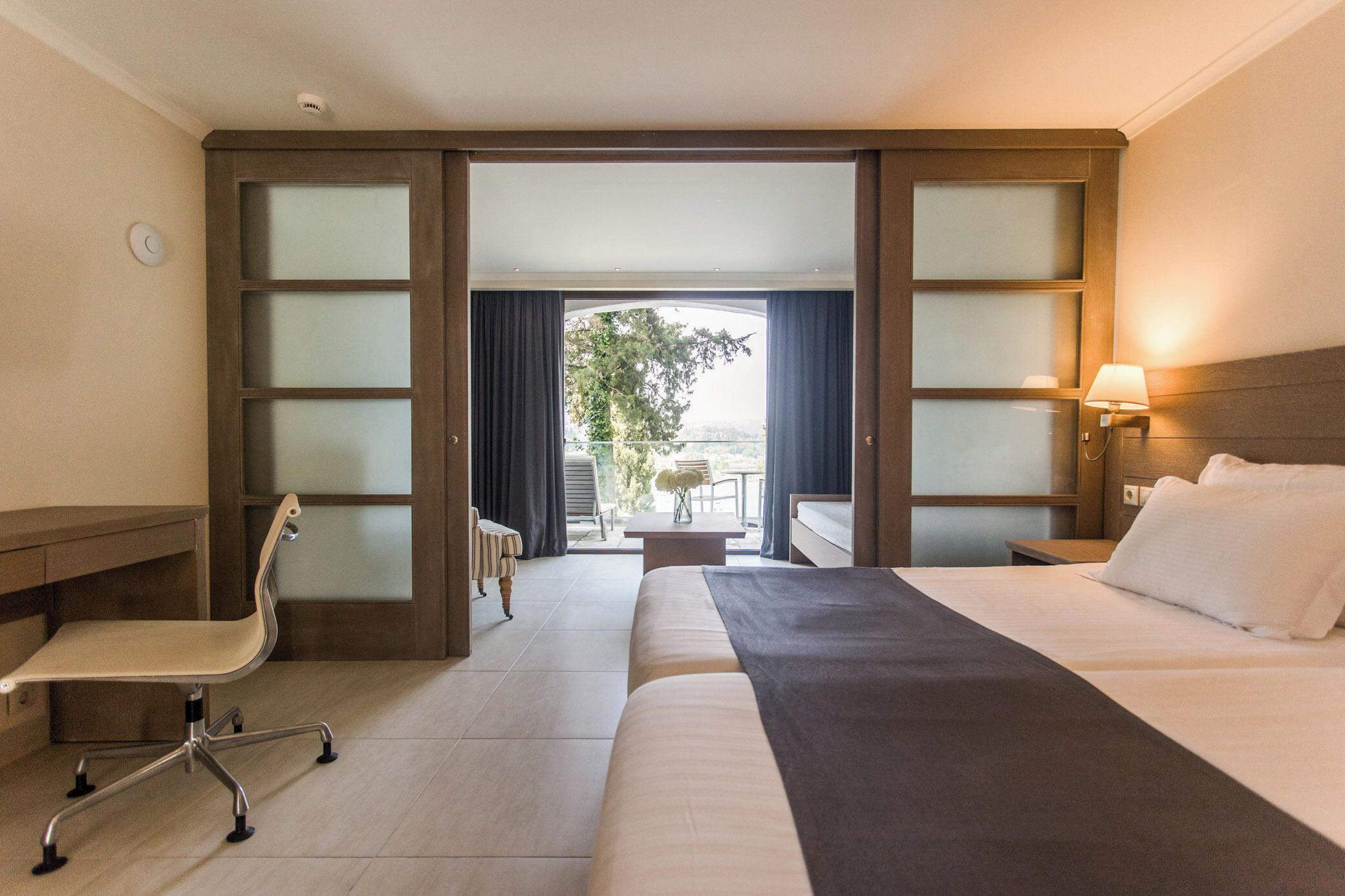 Superior Bungalow Sea View/ Mouse Island View | 客房內保險箱、遮光布/窗簾、熨斗/熨衣板、免費搖籃/嬰兒床