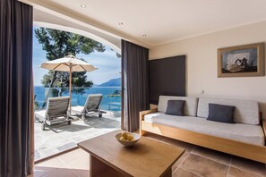 Kalotheatis - 2 Bedroom Bungalow Sea View/ Mouse Island View | Living area
