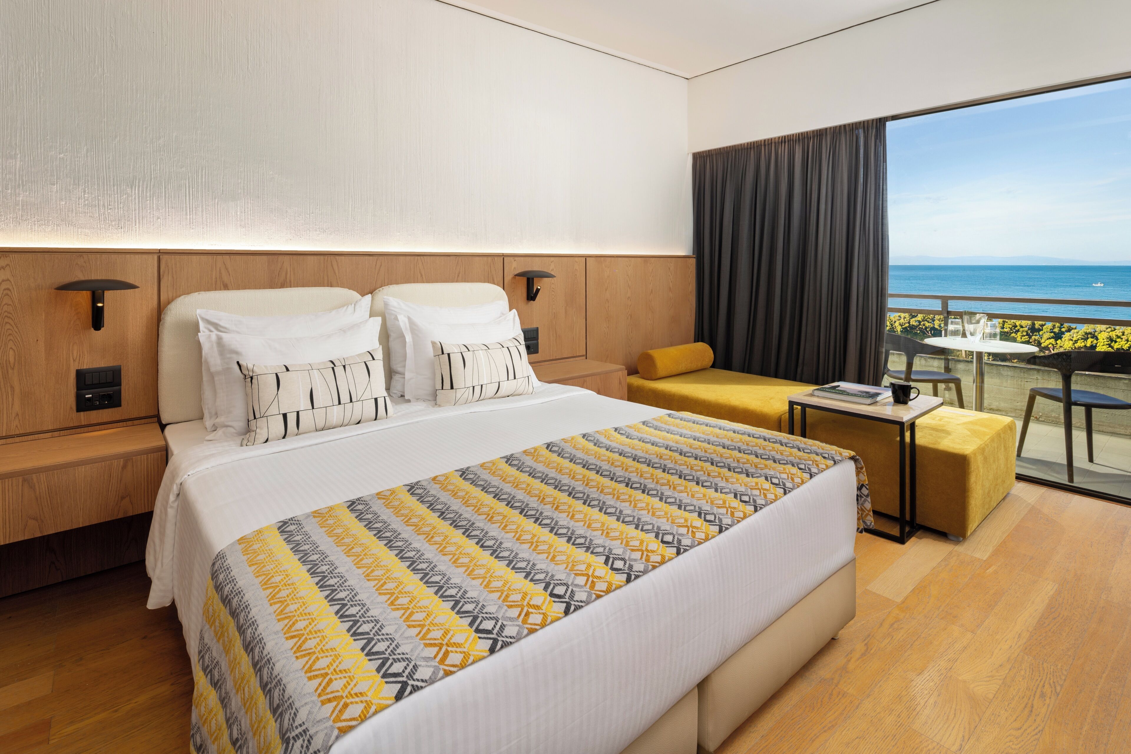 Executive Sea / Mouse Island View | In-room safe, blackout drapes, soundproofing, iron/ironing board