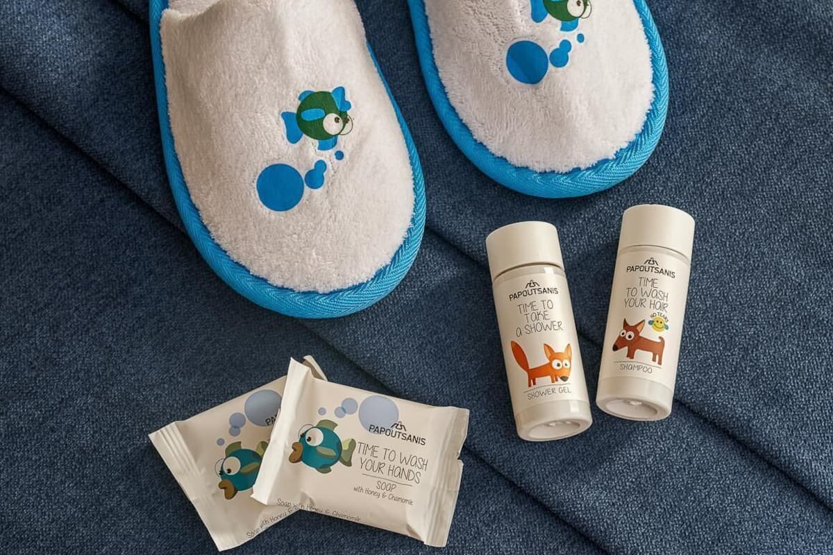 Caja de seguridad en la habitación, wifi gratis y ropa de cama