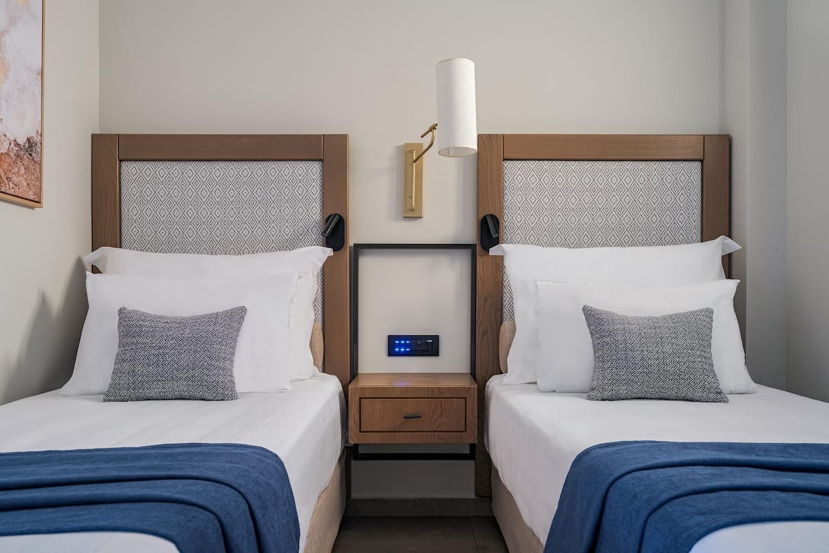 Bungalow Sea View | Caja de seguridad en la habitación, wifi gratis y ropa de cama