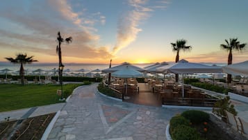 Beach nearby, sun loungers, beach umbrellas, beach towels
