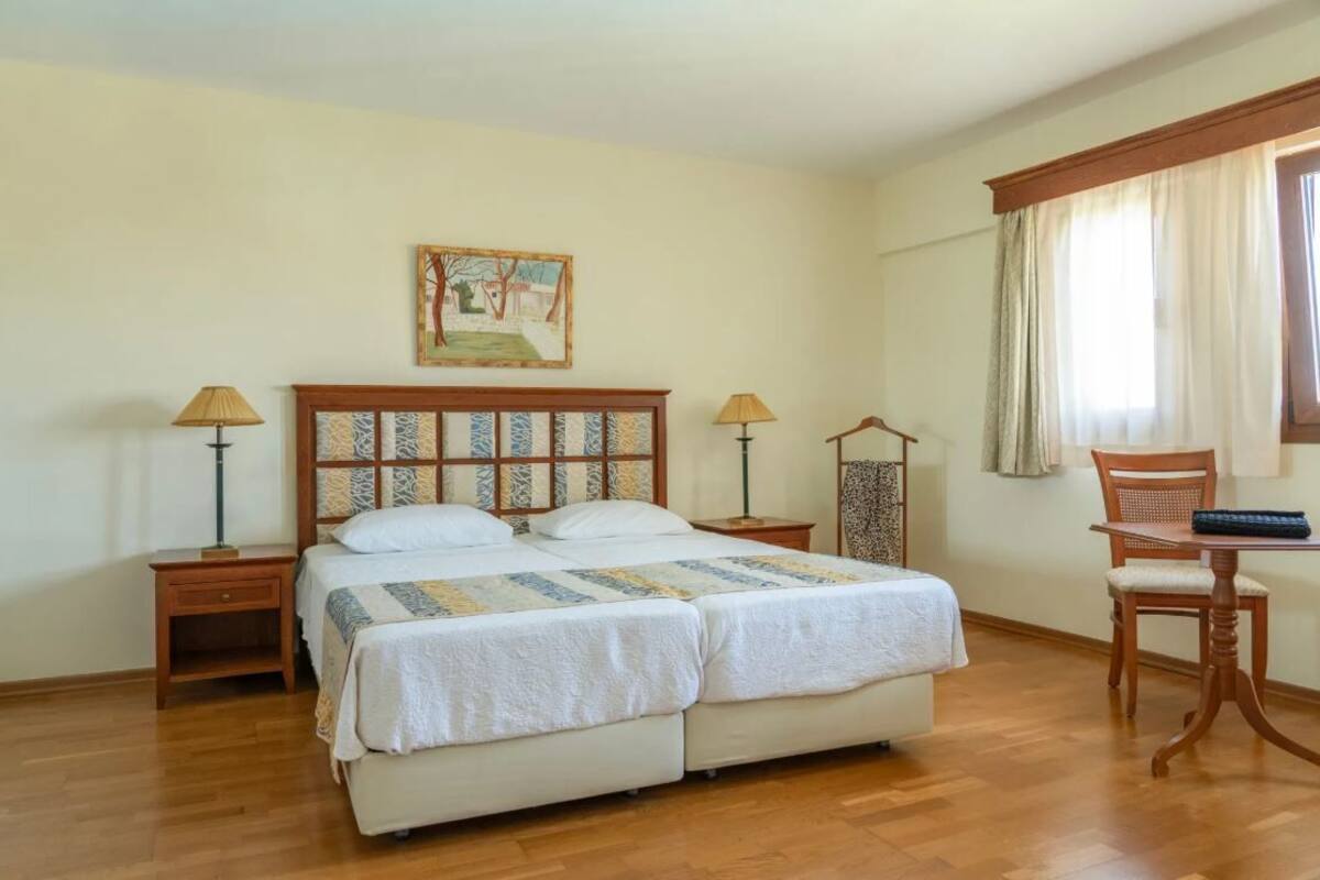 Coffres-forts dans les chambres, Wi-Fi gratuit, draps fournis