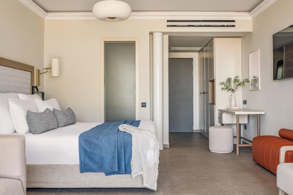 Elegance Suite Private Pool | Caja de seguridad en la habitación, wifi gratis y ropa de cama