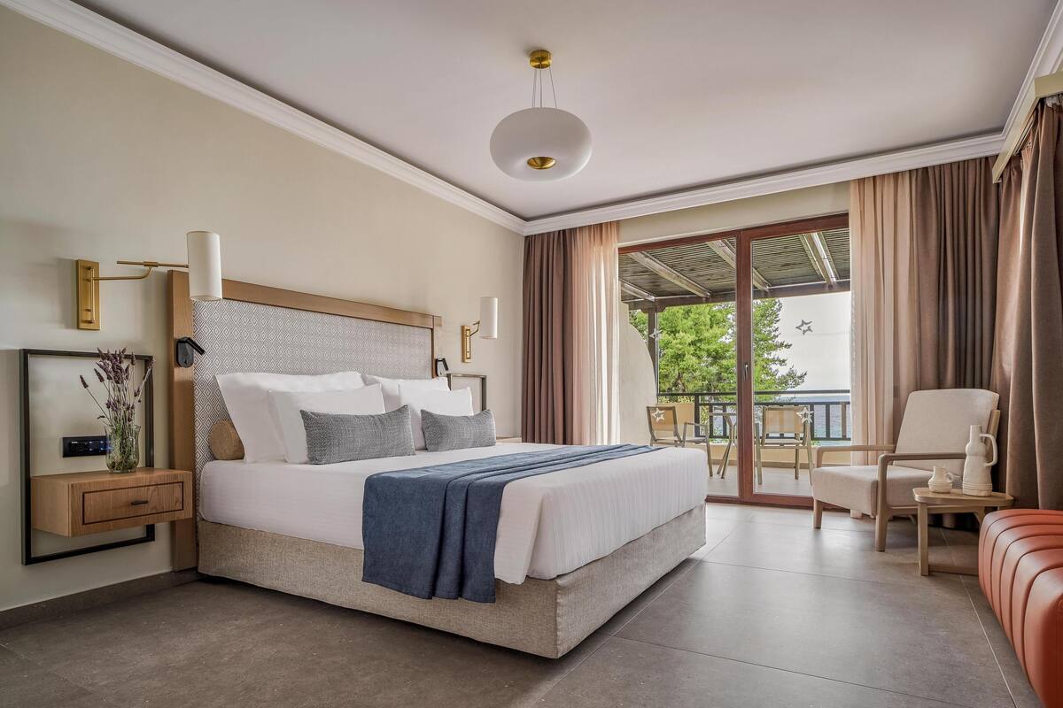 Kamar Double Deluks, pemandangan laut | Brankas, Wi-Fi gratis, dan seprai linen