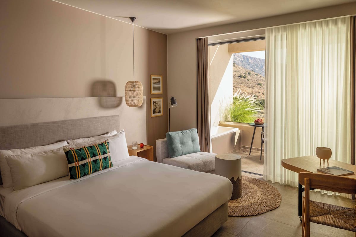 Suite, 1 cama Queen size (Sapp Jun Outdoor) | Ropa de cama de alta calidad y caja de seguridad en la habitación