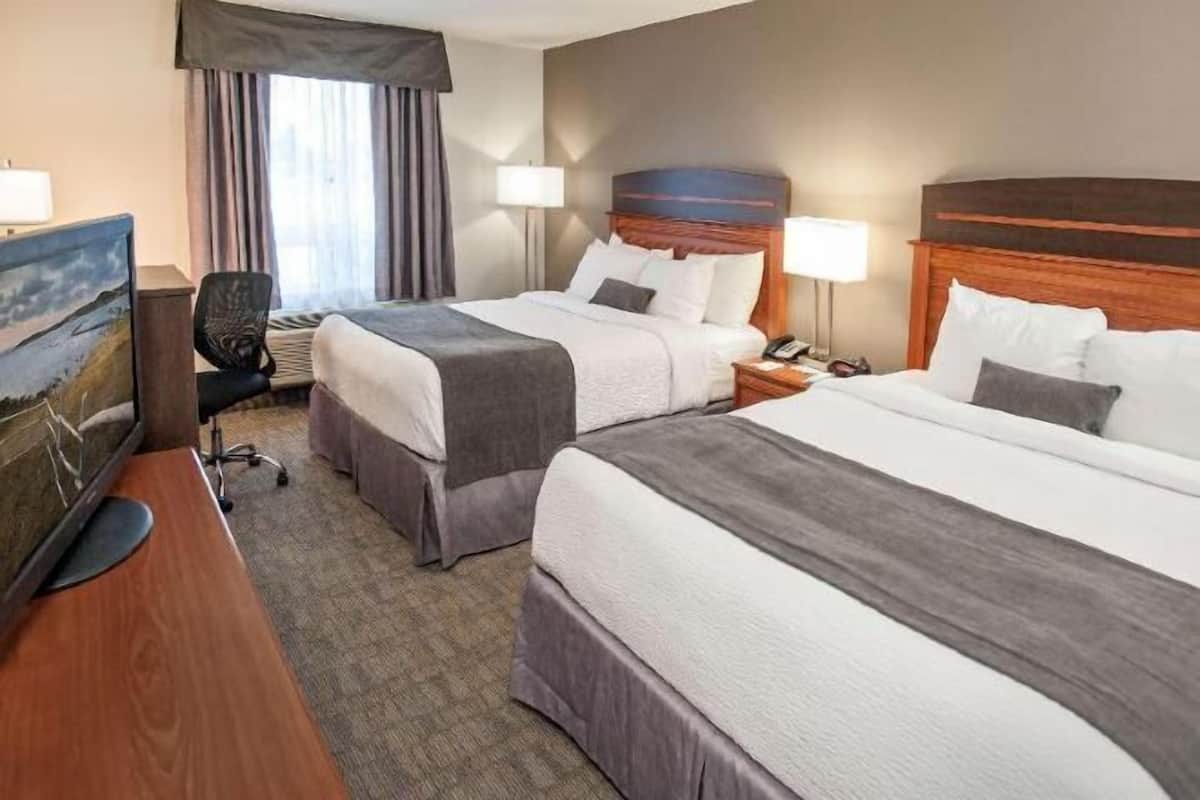 In-room safe, desk, iron/ironing board, free WiFi