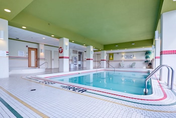 Pool (indoor) at Oakes Hotel Overlooking the Falls