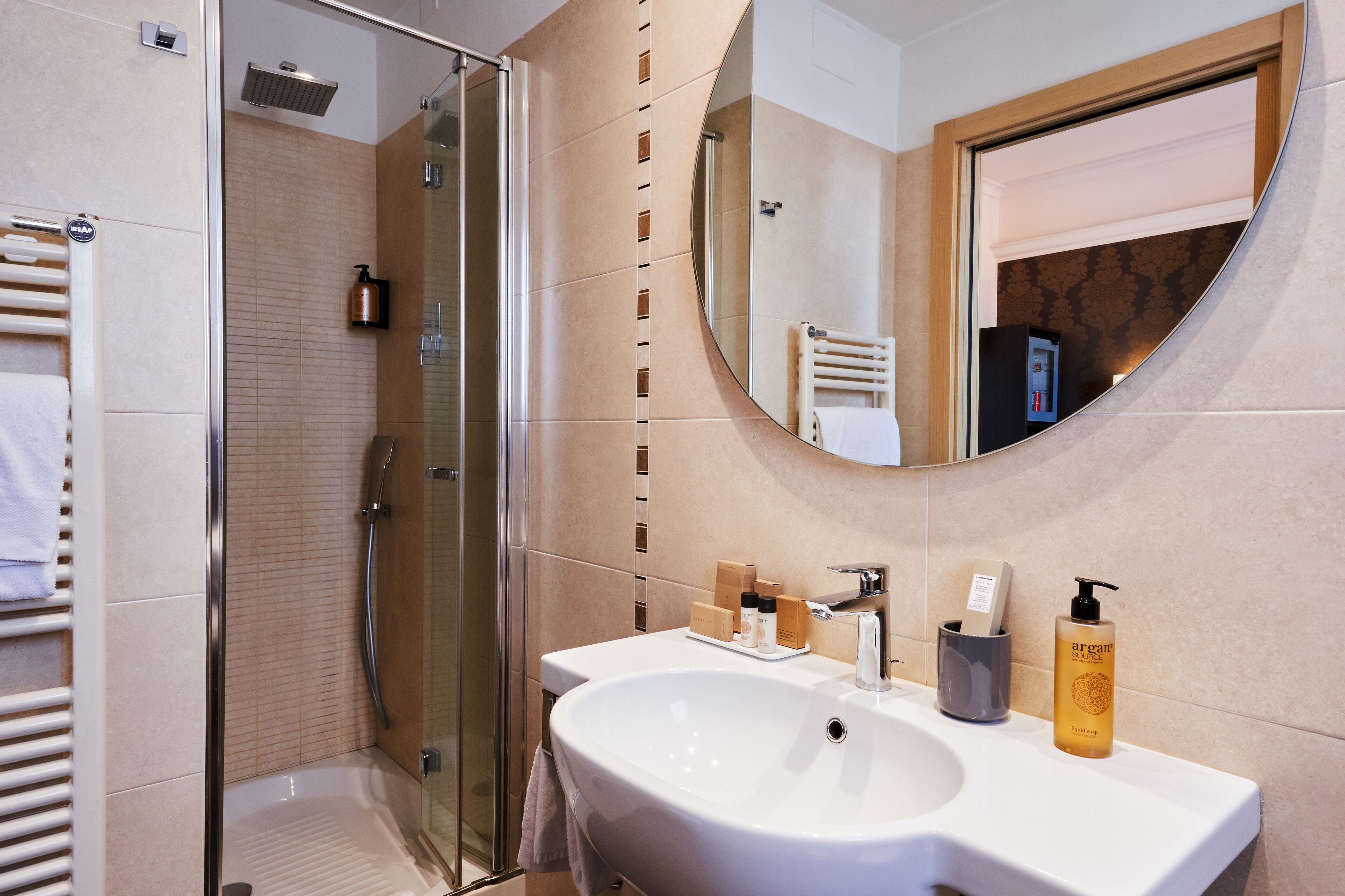 french bed con vista | bathroom | free toiletries, hair dryer, bidet, towels