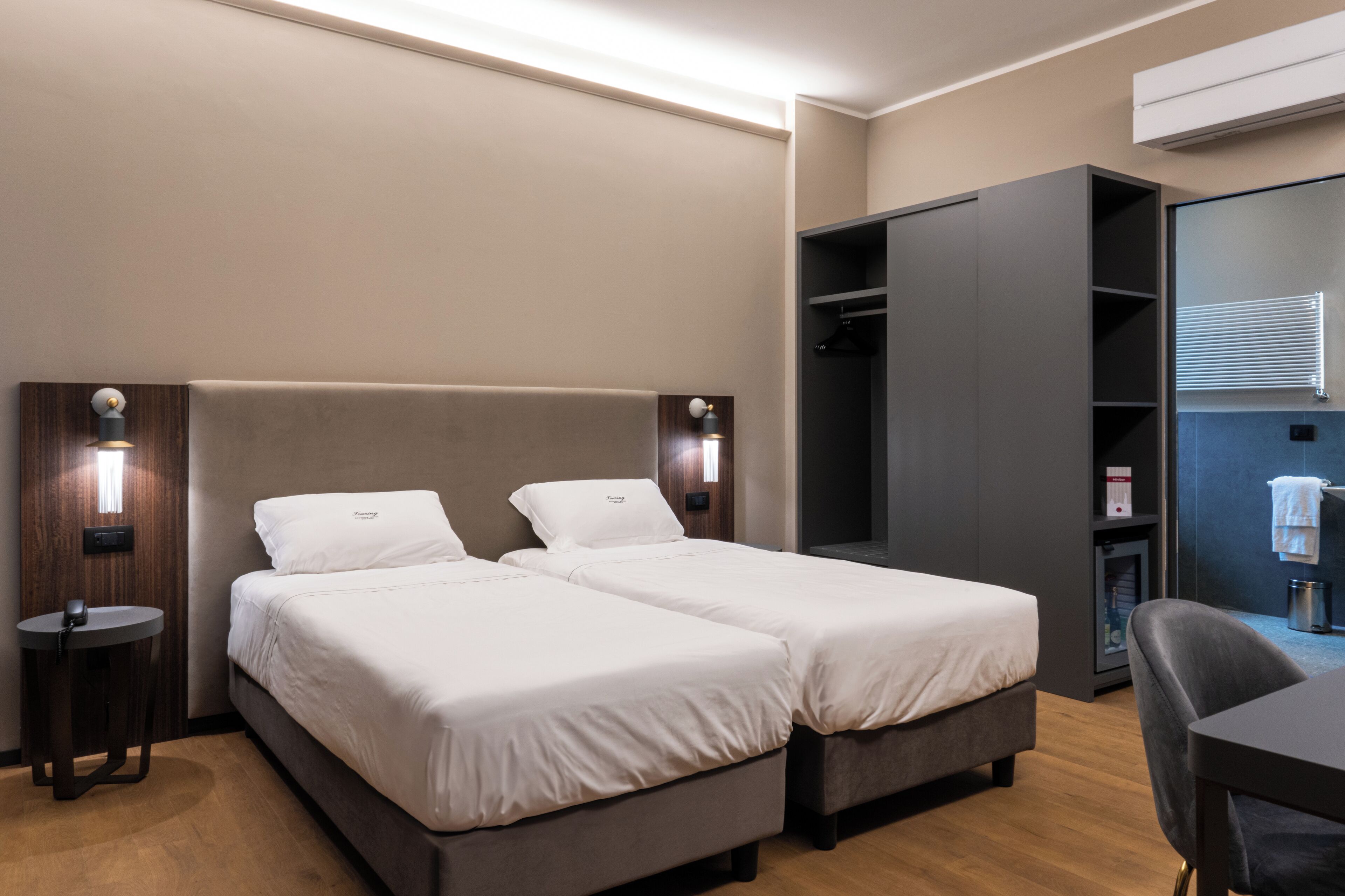 standard double or twin room | 1 bedroom, minibar, in-room safe, desk