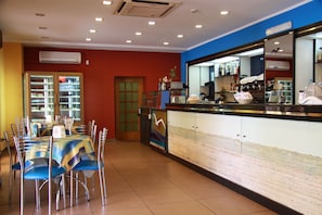 Bar (in der Unterkunft)