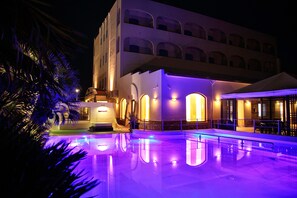 Outdoor pool, a rooftop pool, open 9:00 AM to 7:00 PM, sun loungers