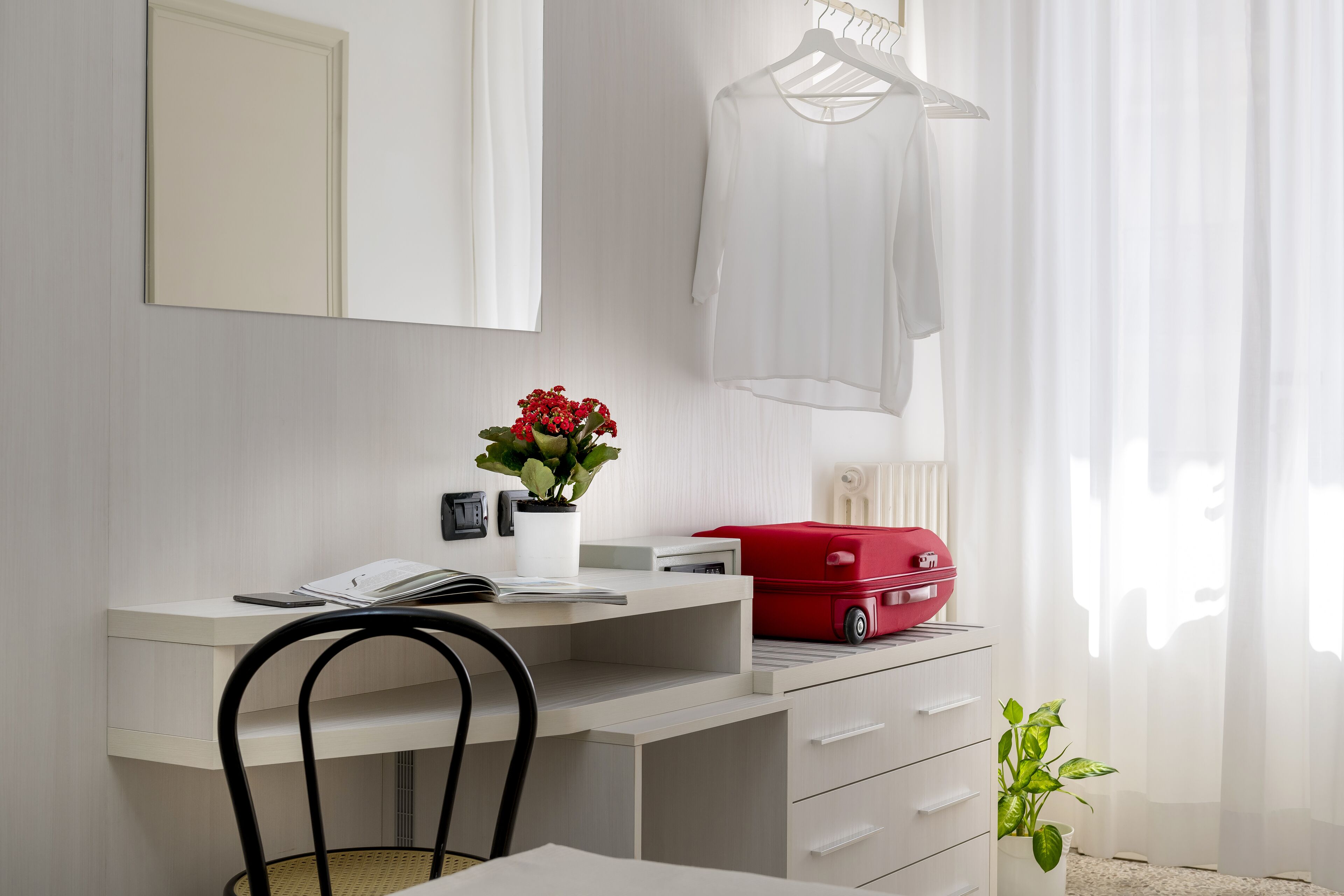 comfort triple room | 1 bedroom, in-room safe, desk, laptop workspace