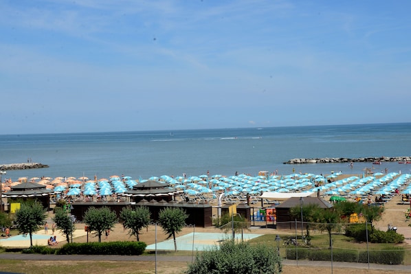 Doppia Comfort, terrazzo, vista mare | Vista spiaggia/mare