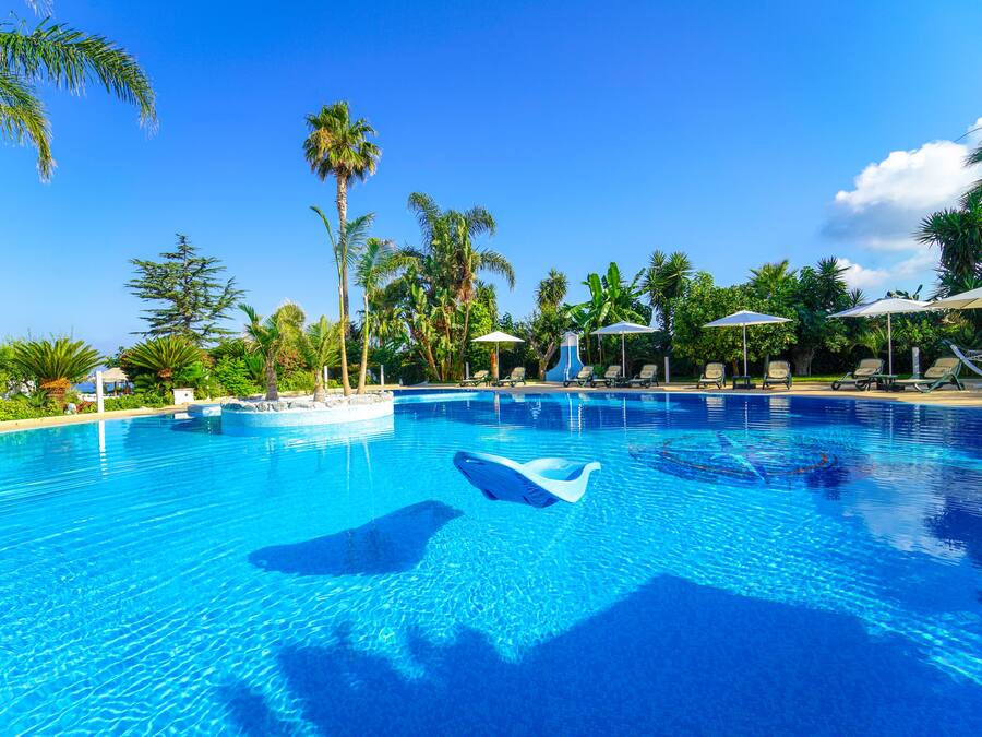 2 outdoor pools, pool umbrellas, sun loungers