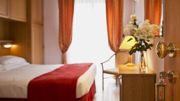 Literie de qualité supérieure, coffres-forts dans les chambres, bureau