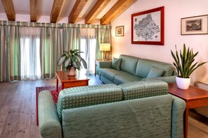 Junior-Suite, 1 King-Bett, Nichtraucher (Sofabed is a double bed)