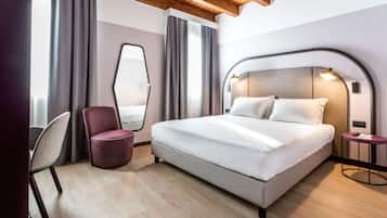 Superior-Zimmer, 1 King-Bett, Nichtraucher | Hochwertige Bettwaren, Daunenbettdecken, Minibar, Zimmersafe