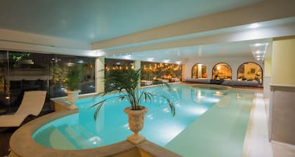 Admiral Hotel Villa Erme