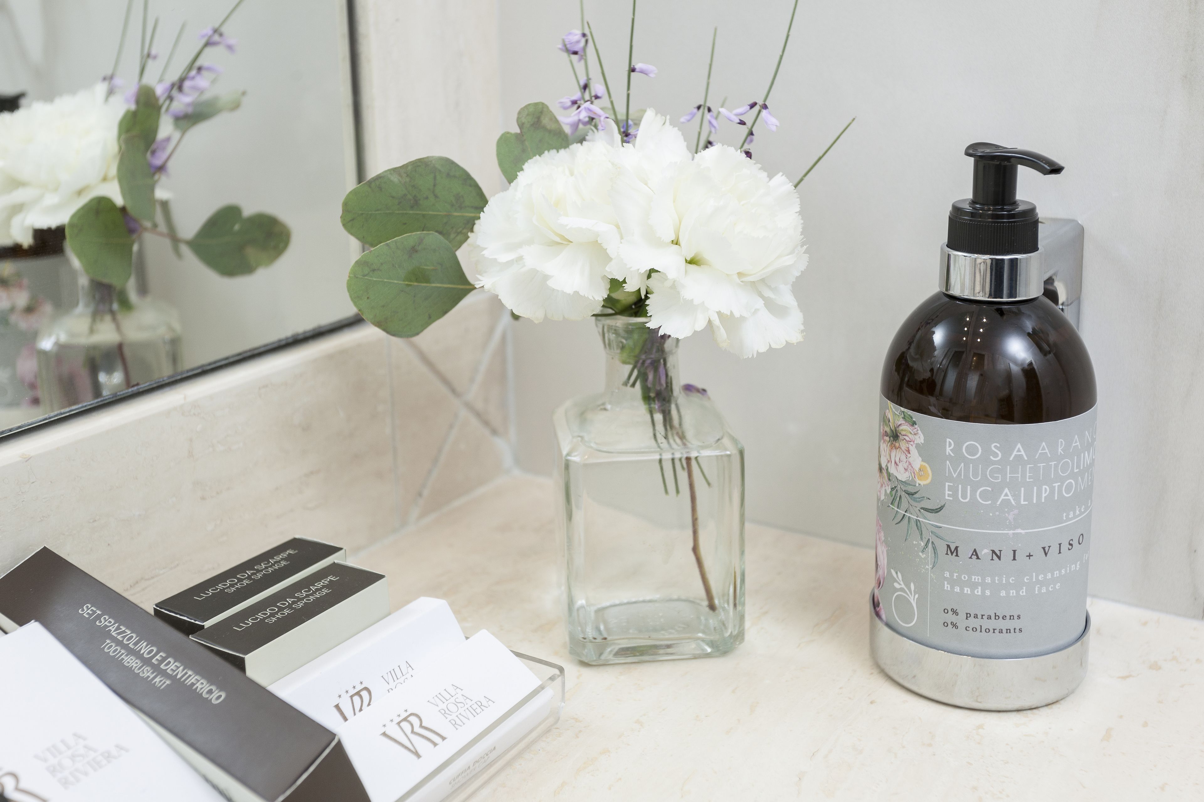 classic single room | bathroom | rainfall showerhead, free toiletries, hair dryer, bidet