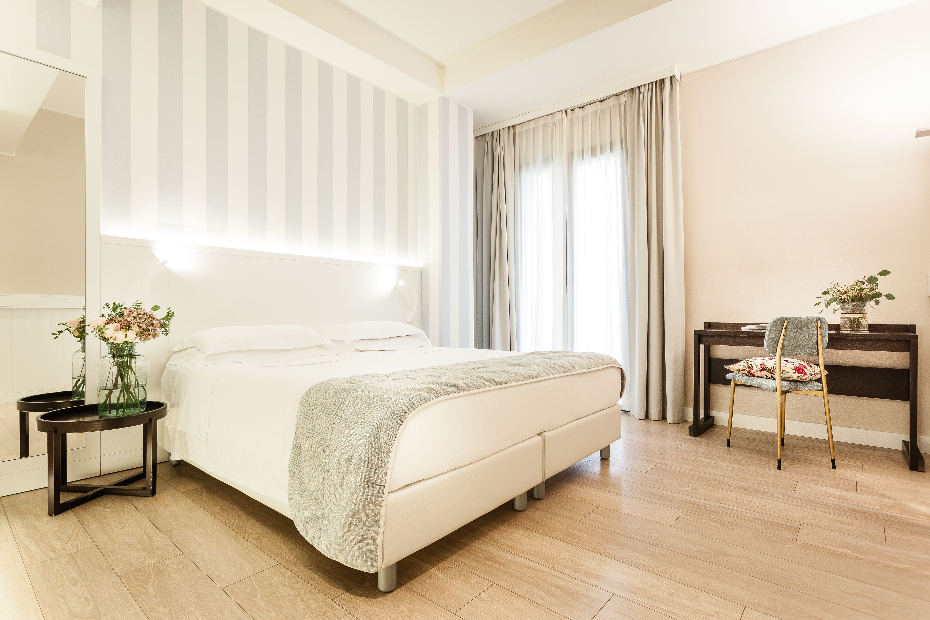 Down duvets, minibar, in-room safe, blackout curtains