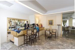 Bar (in der Unterkunft)
