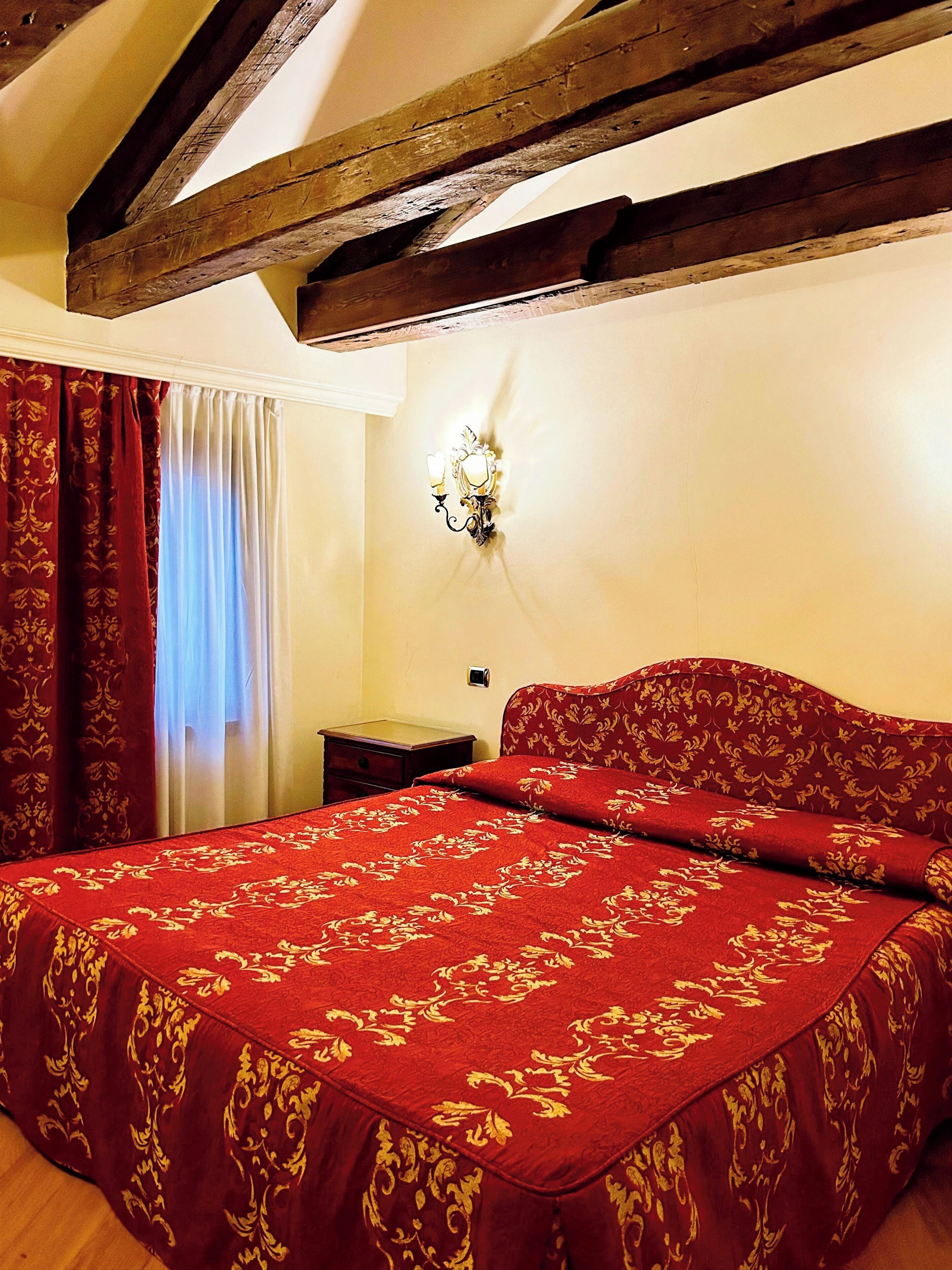 1 bedroom, in-room safe, individually furnished, desk