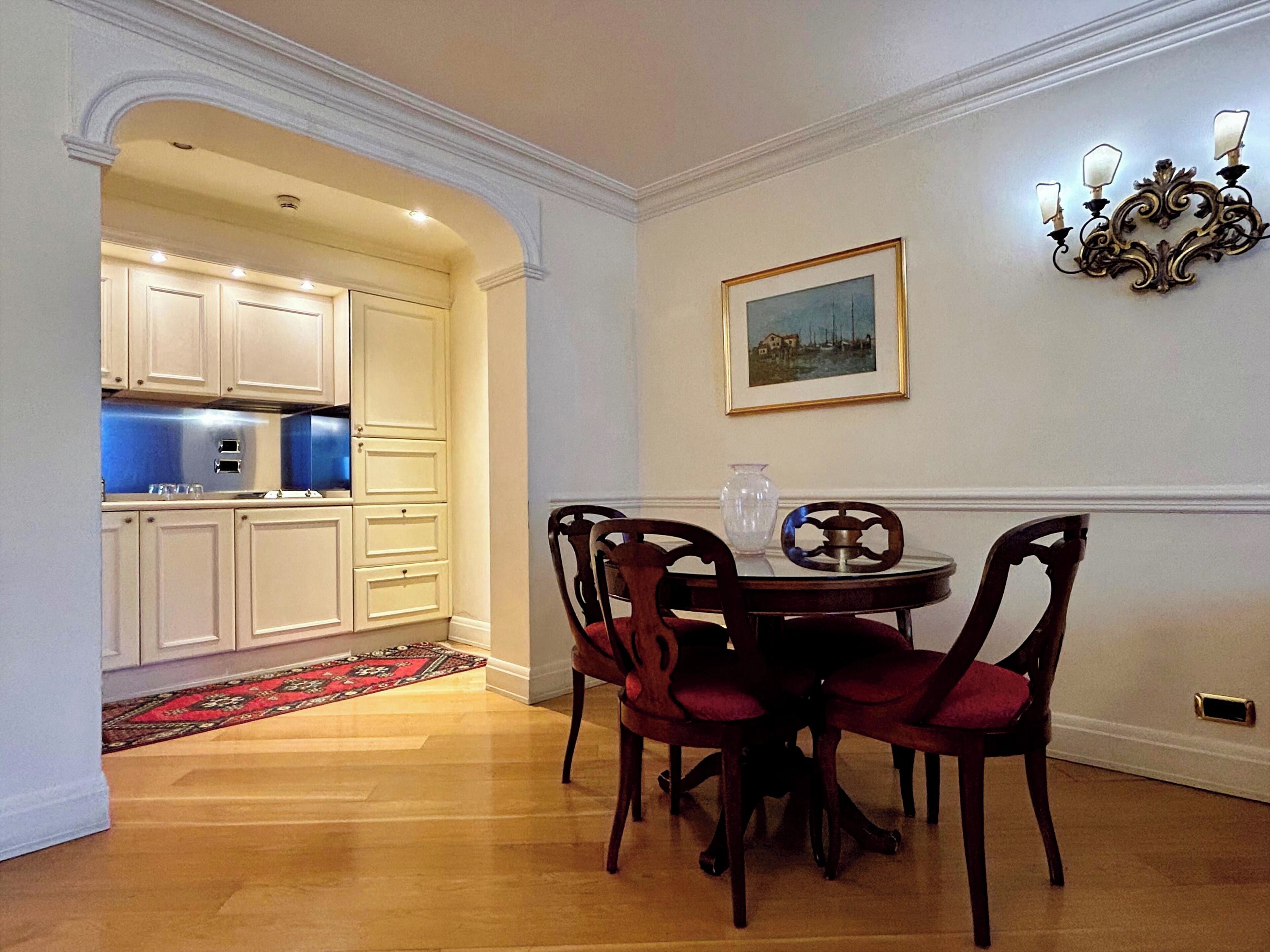 Apartemen Deluks | Area keluarga | Televisi 20-inci dengan saluran TV kabel