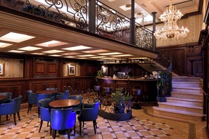 Bar (en la propiedad)