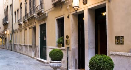 Torre dell'Orologio Suites