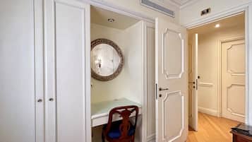 1 chambre, minibar, coffres-forts dans les chambres