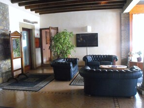 บริเวณนั่งเล่นที่ล็อบบี้