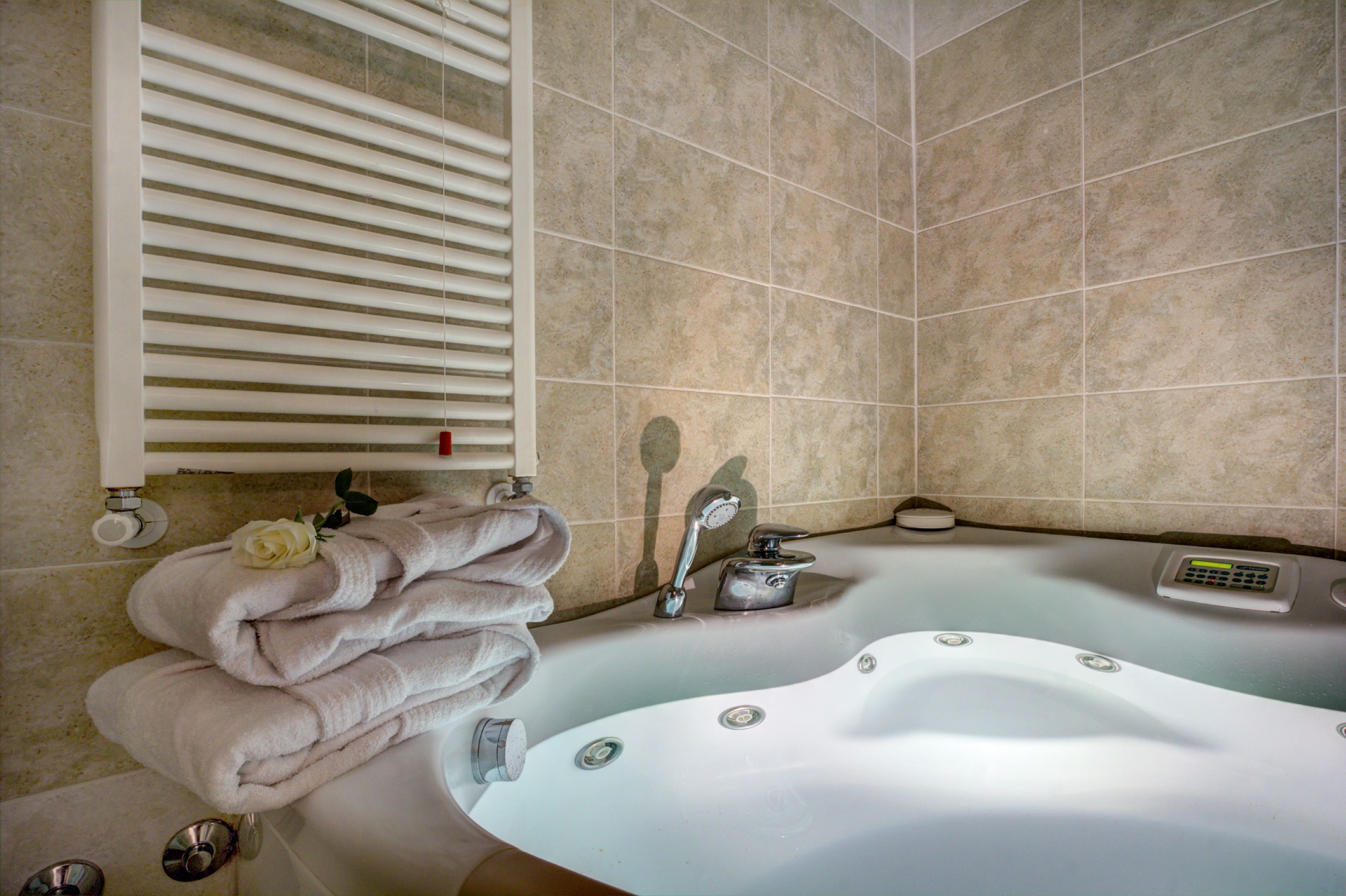 deluxe double room, 1 bedroom | bathroom | free toiletries, hair dryer, slippers, bidet