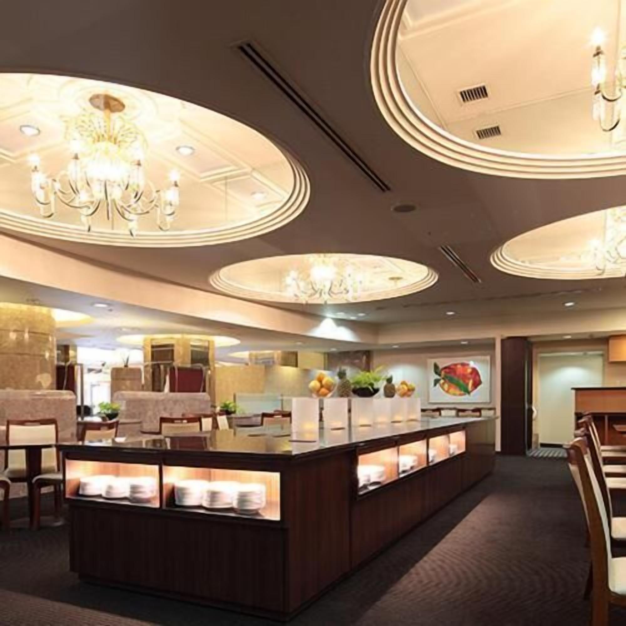 2 restaurants, breakfast, lunch, dinner served; french cuisine