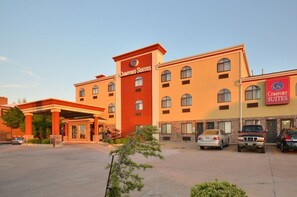 Exterior - Comfort Suites Fairgrounds West (Oklahoma City)