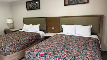 Kamer, 2 queensize bedden, niet-roken | Een strijkplank/strijkijzer, gratis wifi, beddengoed