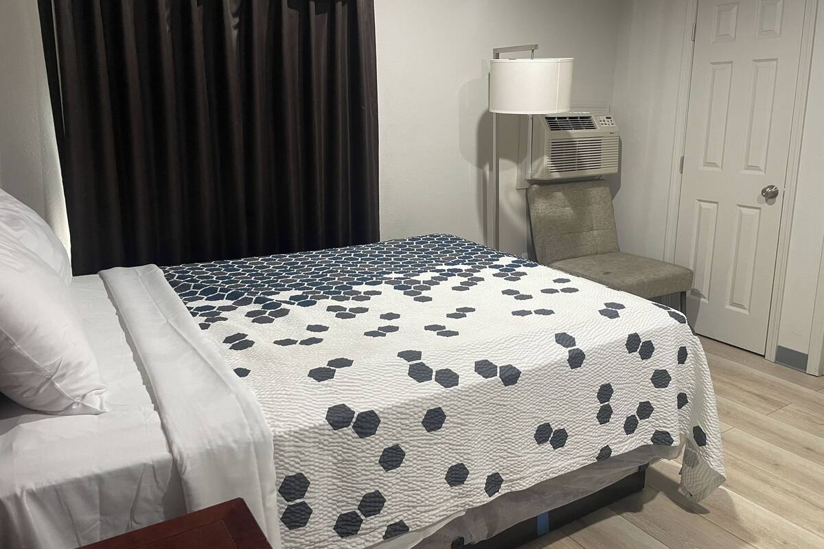 Chambre, 1 grand lit, non-fumeur
