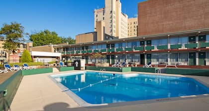 Genetti Hotel, SureStay Collection by Best Western