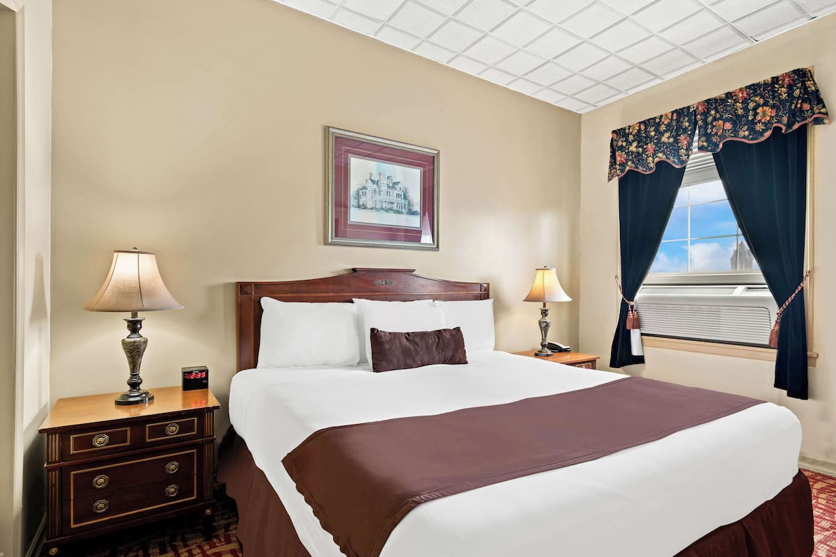In-room safe, individually decorated, individually furnished