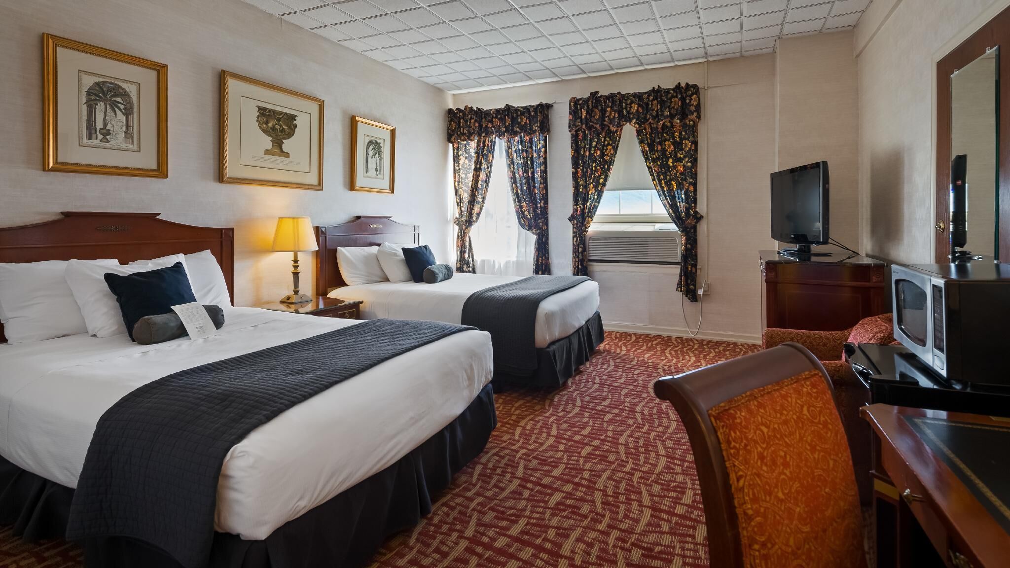 In-room safe, individually decorated, individually furnished